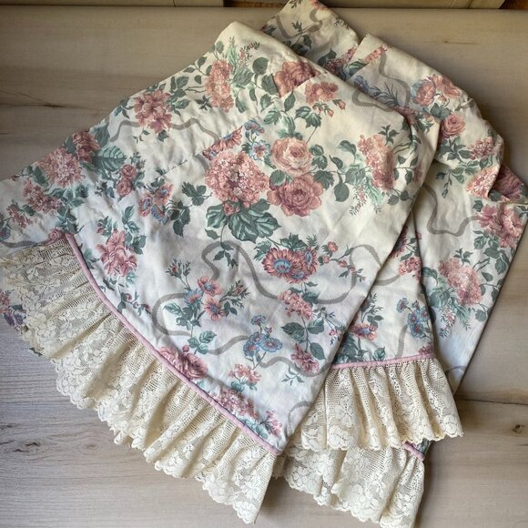 3 VTG Croscill Floral Cottagecore Shabby Chic Lace Trim Scalloped Valances cream - Picture 1 of 10